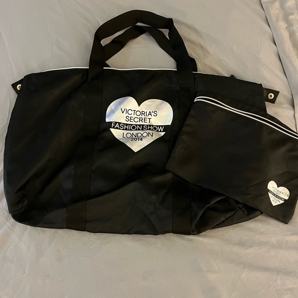 Victoria's Secret Fashion Show London 2014 Limited Edition Duffle Bag - Picture 2 of 6